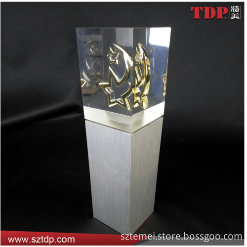Customize High Grade Clear Embedded acrylic trophy base design resin trophy awards star crystal star trophy with Metal Star Logo